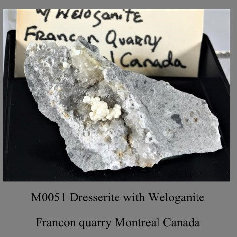 M0051 Dresserite with Weloganite Francon Quarry Montreal Canada