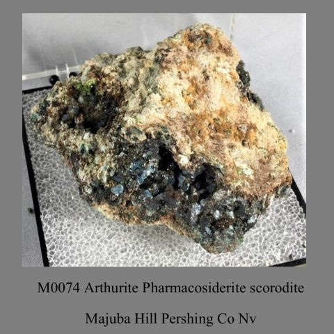 M0074 Arthurite Pharmacosiderite scorodite Majuba Hill Pershing Co Nv