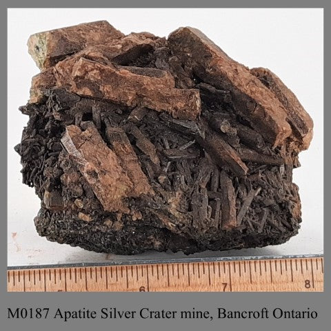 M0187 Apatite Silver Crater mine, Bancroft Ontario