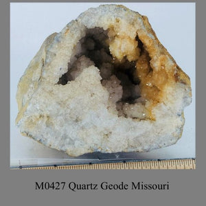 M0427 Quartz Geode Missouri