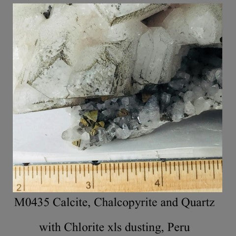 M0435 Calcite and Quartz with Chlorite xls., Peru