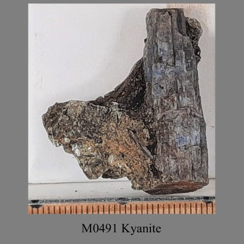M0491 Kyanite